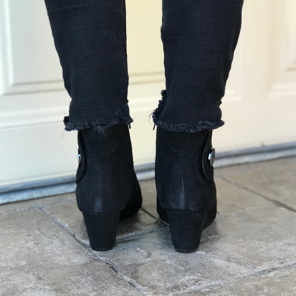 Black Distressed City Chic Wedge Ankle Boots - Picture 4 of 6